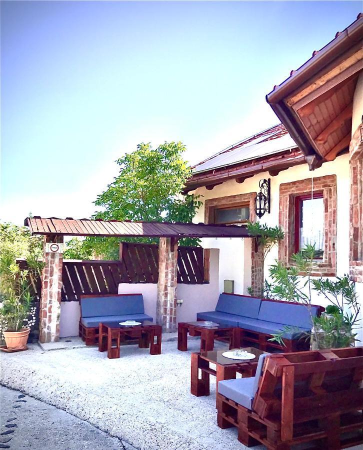 Hotel Nyilas Fogado Nyíregyháza Exterior foto